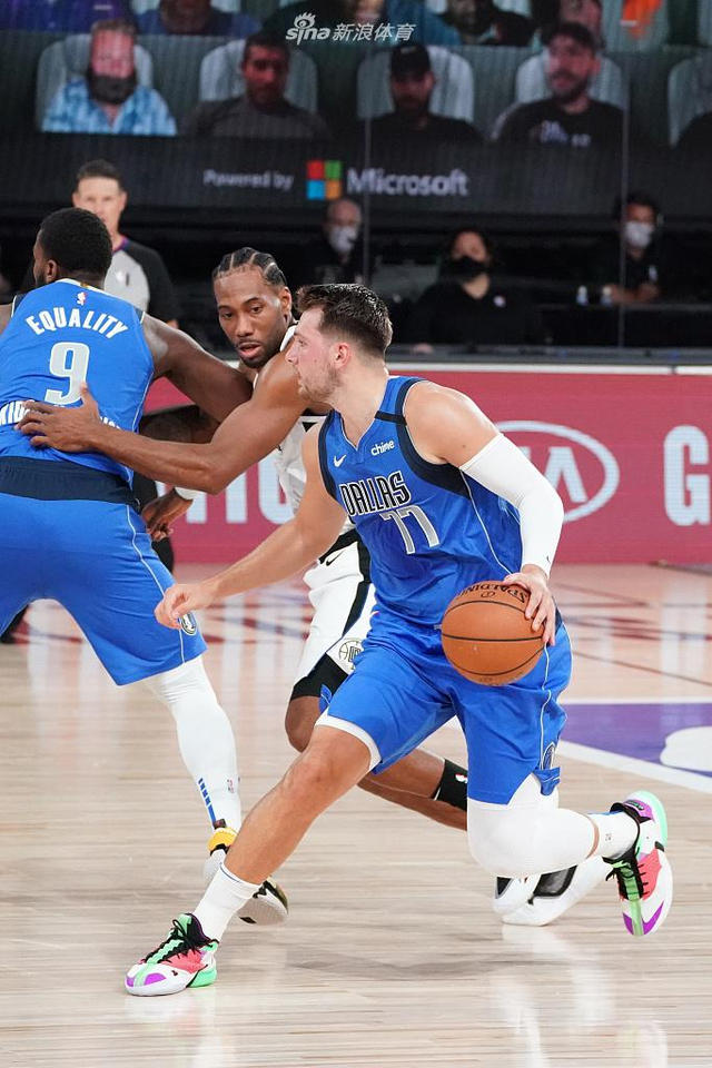 当新项目来“敲门” 滑雪登山首登亚冬会.